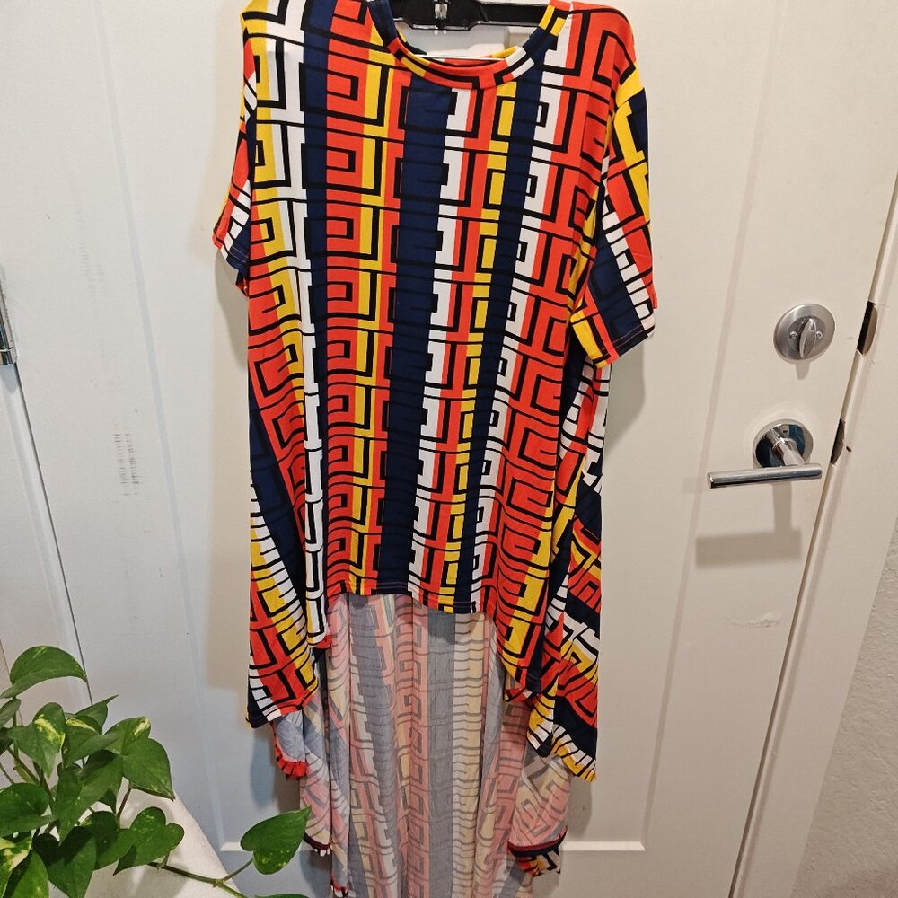 NEW BLUE, RED YELLOW AND WHITE TUNIC TOP PRINT (SIZE 3X)